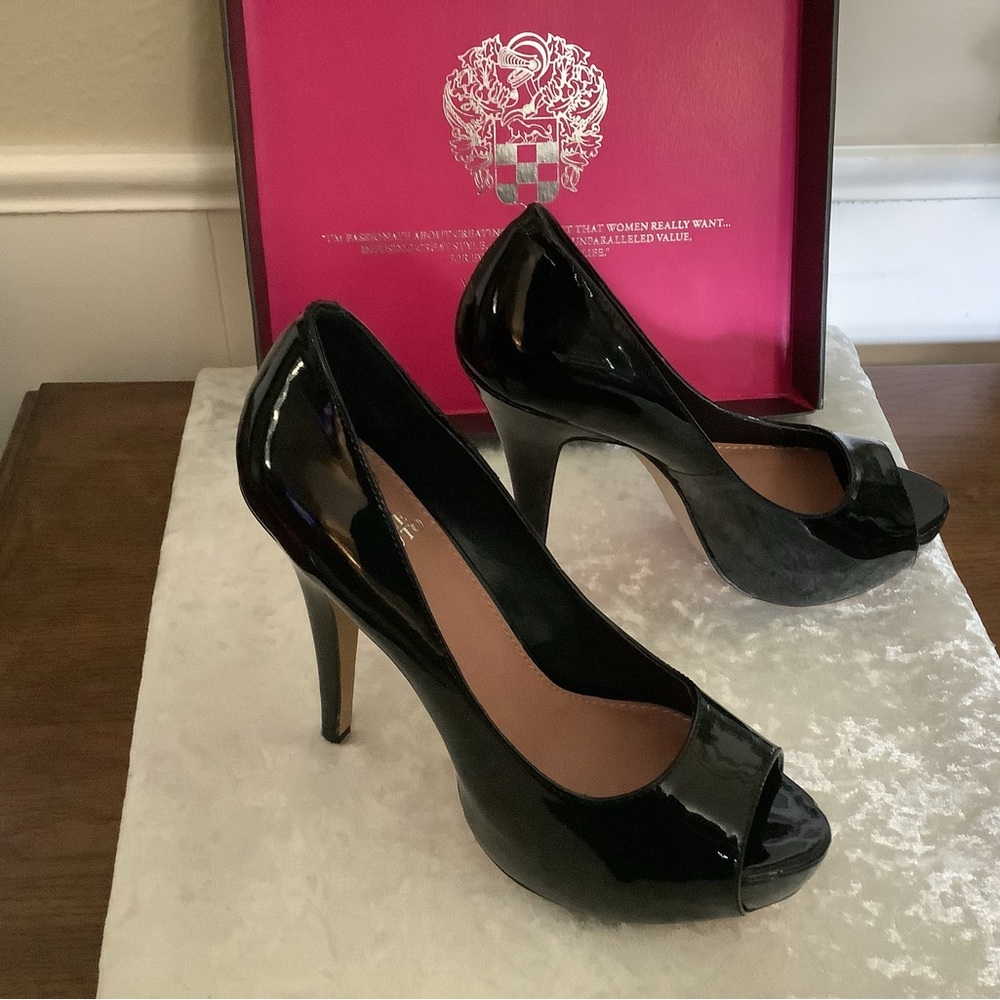 New Vince Camuto Platform Heels 7.5